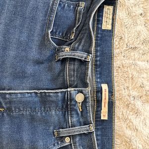 Levi's 311 Shaping Skinny Jeans